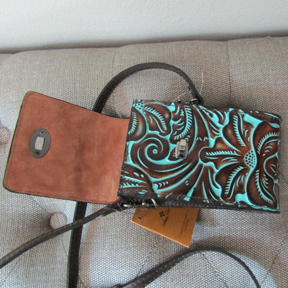 Patricia Nash Tooled TURQ Rivella Crossbody - Picture 2 of 8